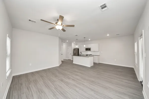 $1,729 | 7711 Longmire Road, Unit 102, Conroe, TX 77304