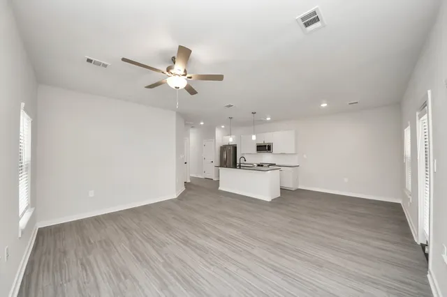 $1,729 | 7711 Longmire Road, Unit 102, Conroe, TX 77304