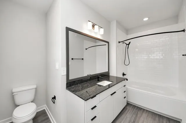 $1,729 | 7711 Longmire Road, Unit 102, Conroe, TX 77304