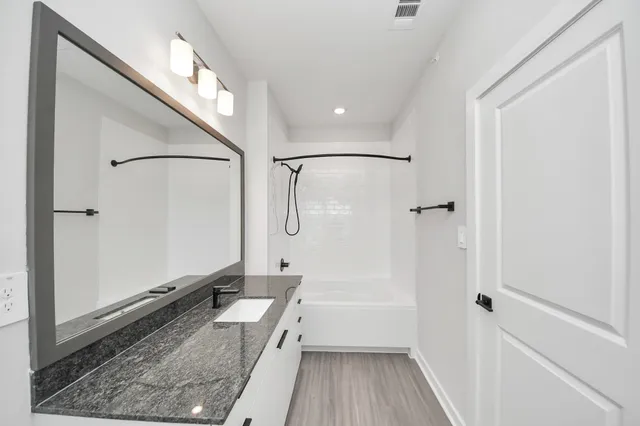 $1,729 | 7711 Longmire Road, Unit 102, Conroe, TX 77304