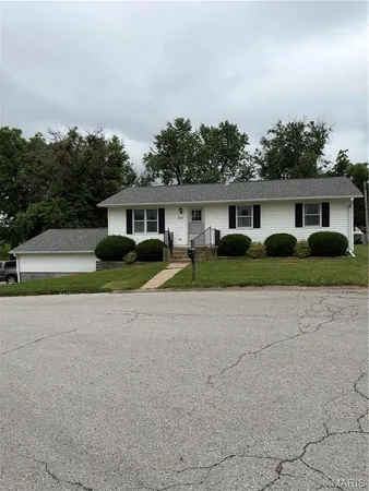 $225,000 | 511 West Lafayette Street, Palmyra, MO 63461