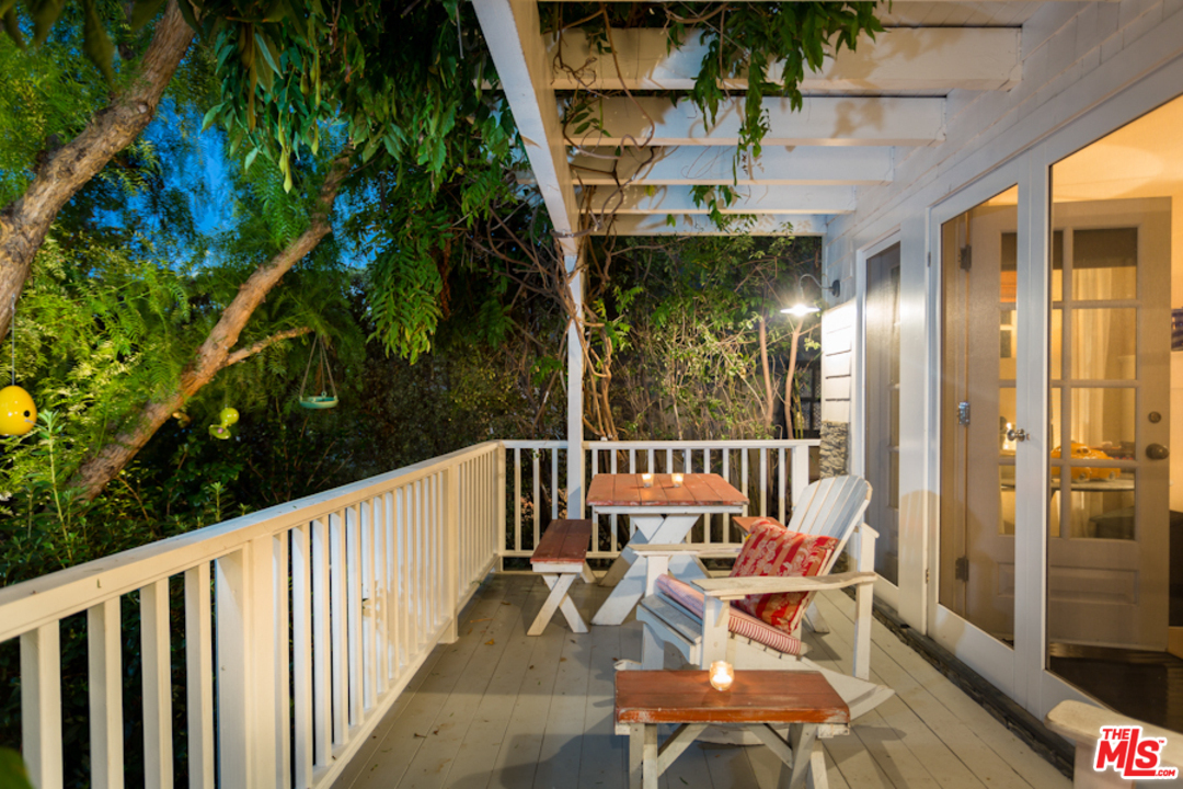 221 5th Avenue Venice, CA 90291 - Photo 2 of 29