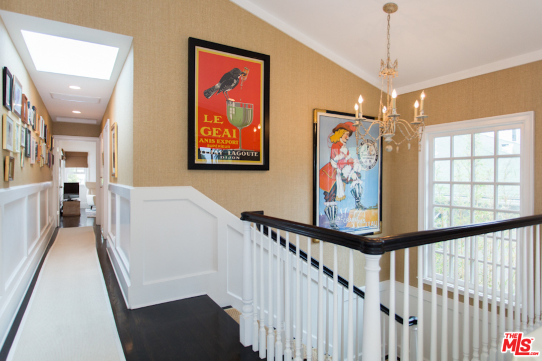 221 5th Avenue Venice, CA 90291 - Photo 18 of 29