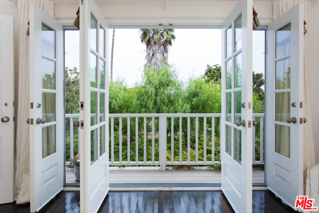 221 5th Avenue Venice, CA 90291 - Photo 20 of 29