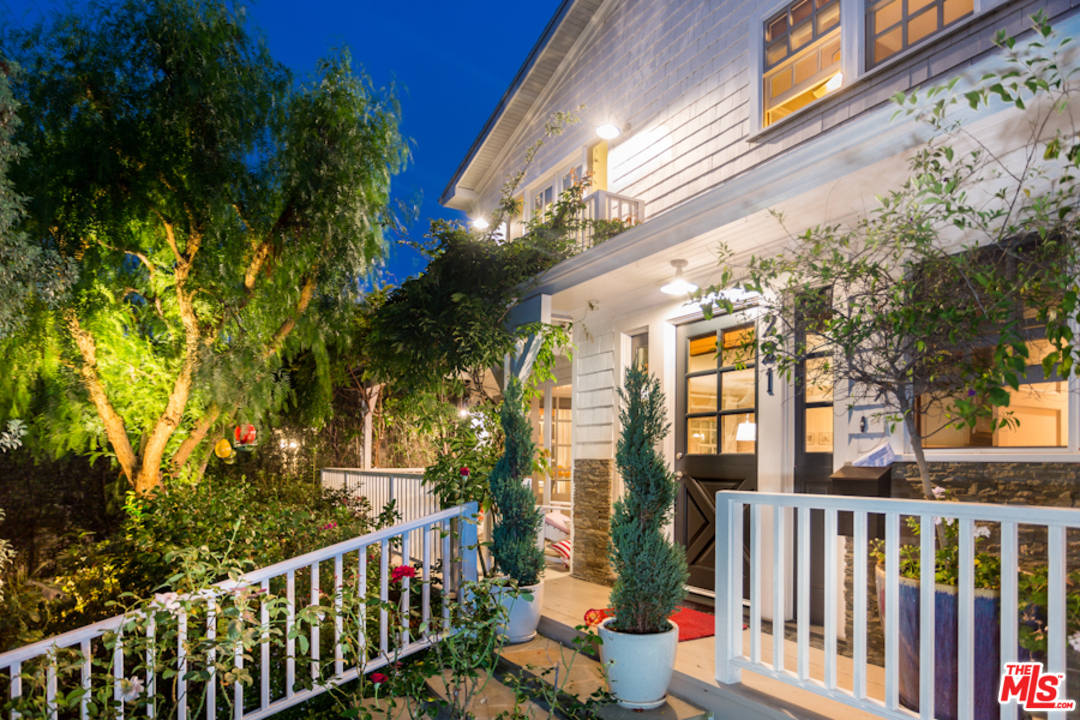 221 5th Avenue Venice, CA 90291 - Photo 27 of 29