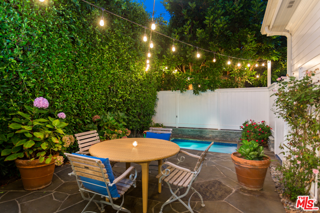 221 5th Avenue Venice, CA 90291 - Photo 4 of 29