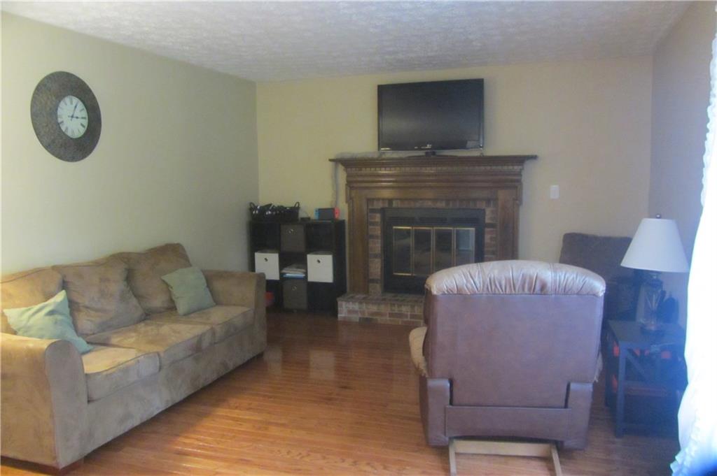 3025 Fry Road Greenwood, IN 46142 - Photo 9 of 18 Gallery Image 9