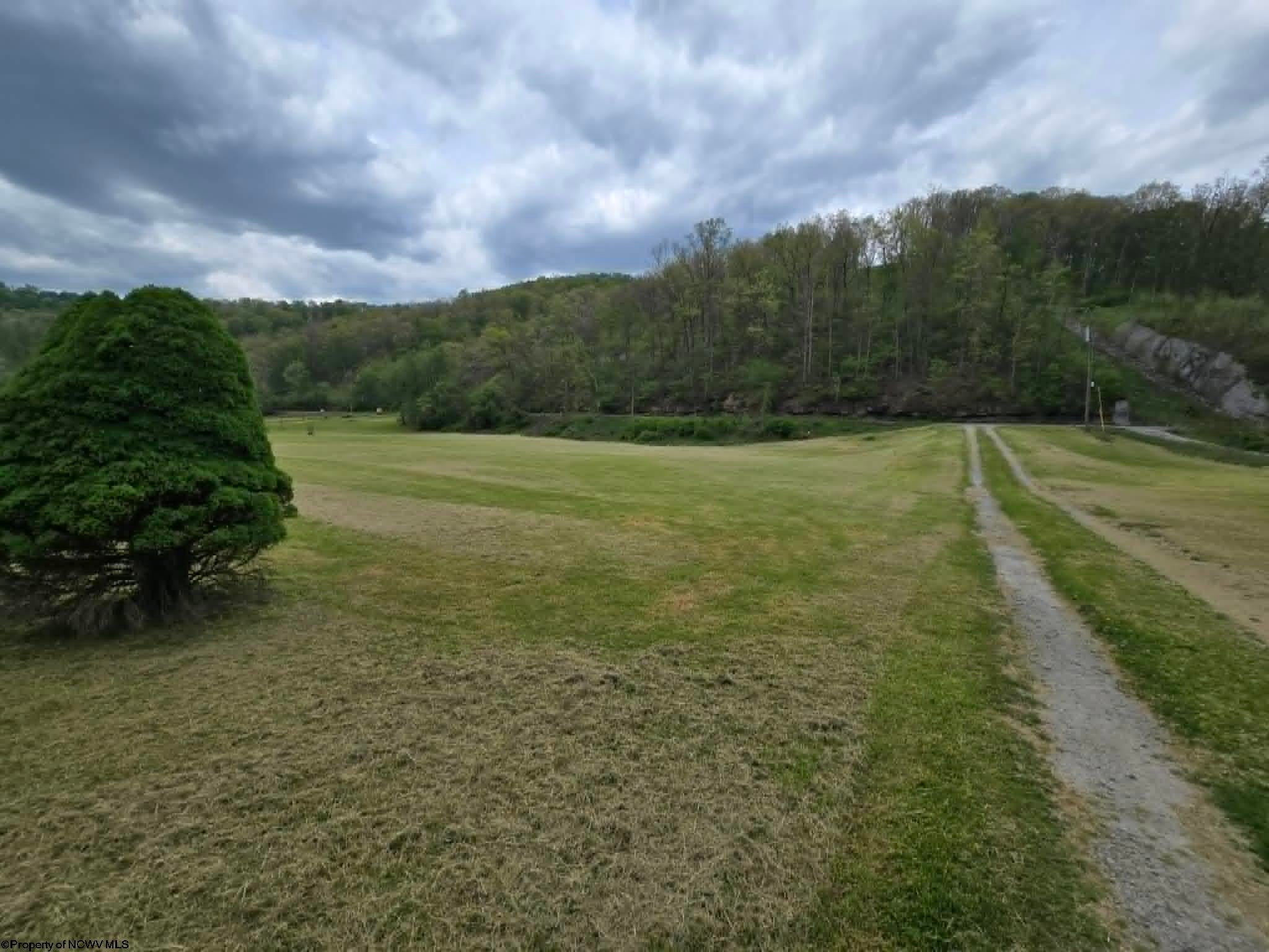 1814 Mannington Road Smithfield, WV 26437 - Photo 12 of 48 Gallery Image 12
