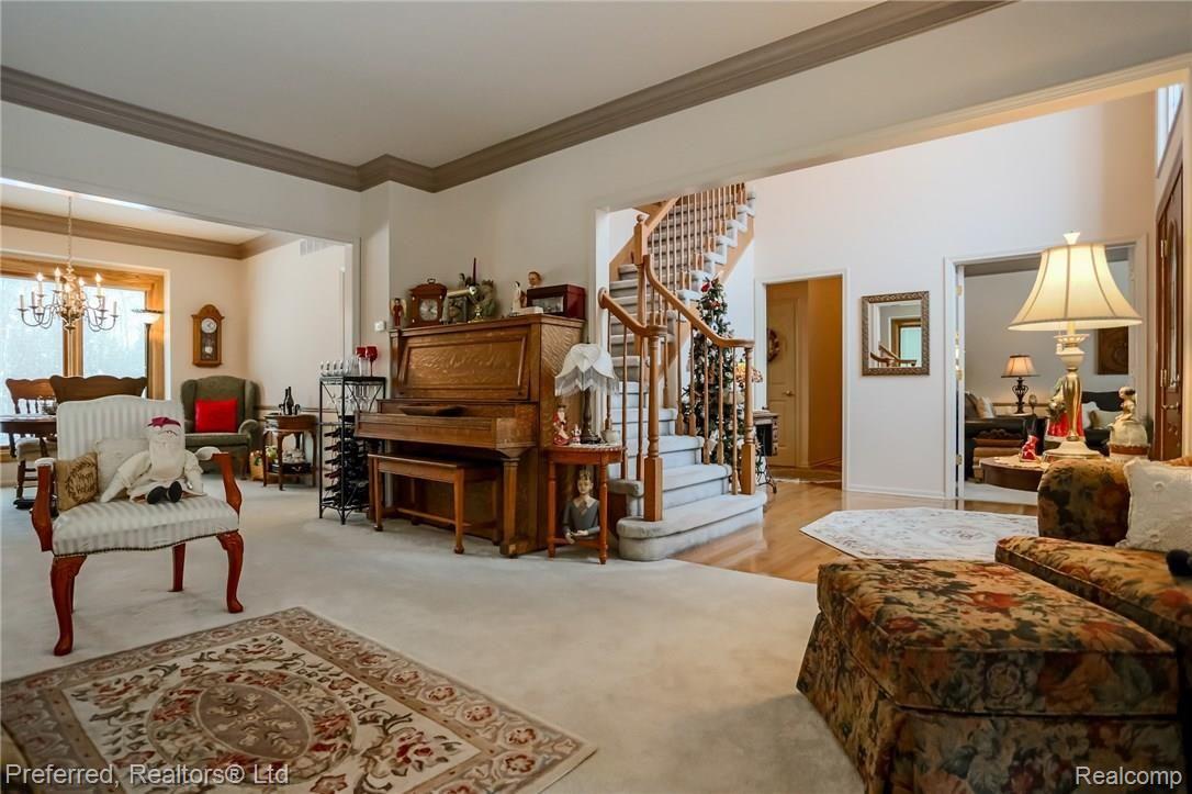 47008 Mornington Road Canton, MI 48188 - Photo 11 of 52 11IMG_2028.jpg