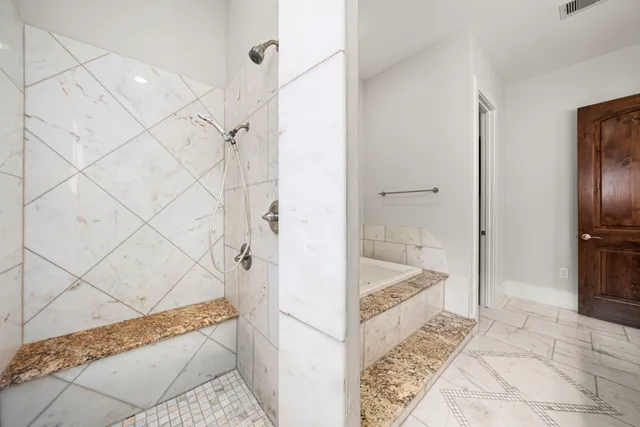 $3,000 | 2022 Sabine Street, Houston, TX 77007