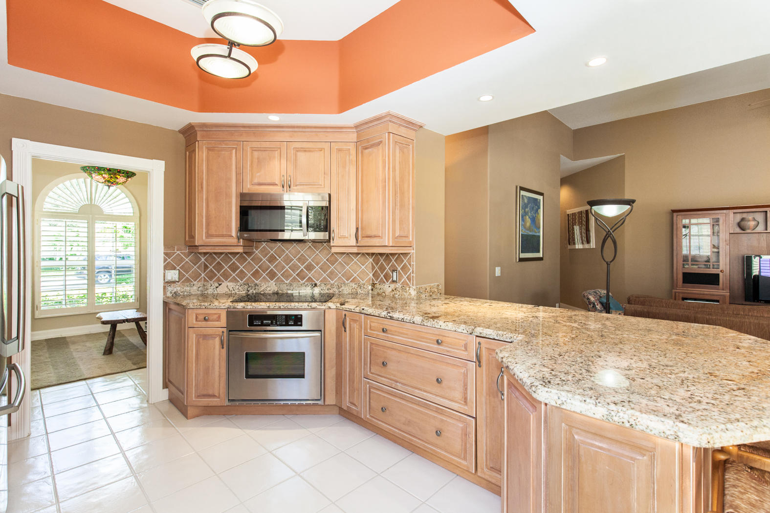8465 Beacon Hill Rd-512