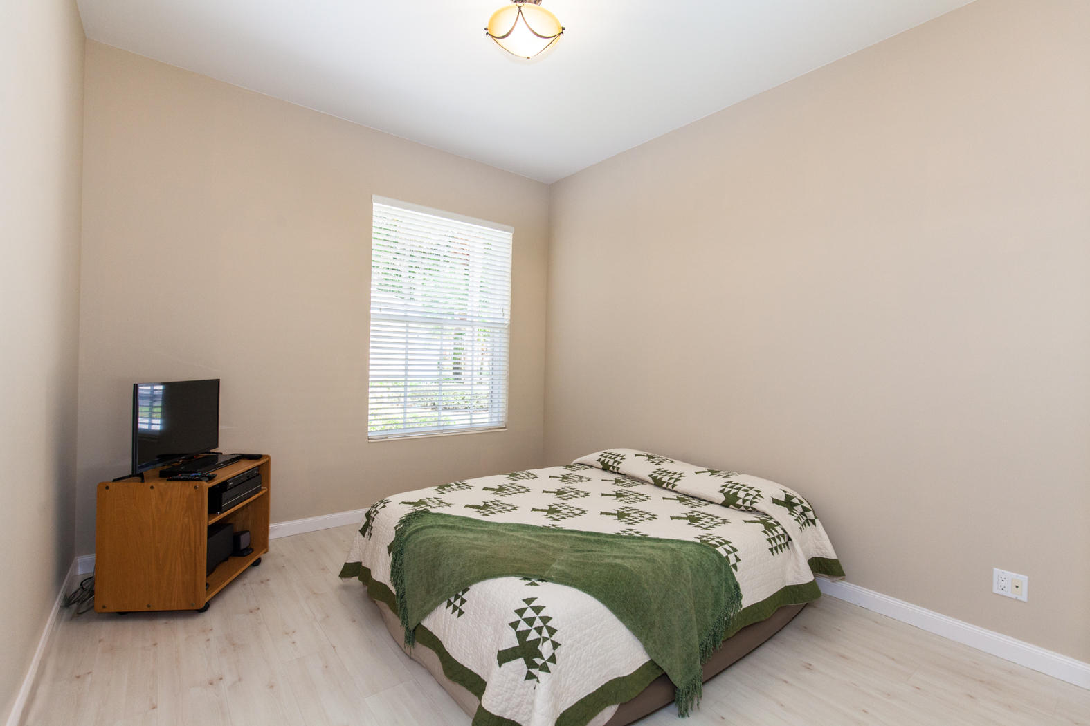 8465 Beaconhill Road Palm Beach Gardens, FL 33410 - Photo 26 of 37 8465 Beacon Hill Rd-525