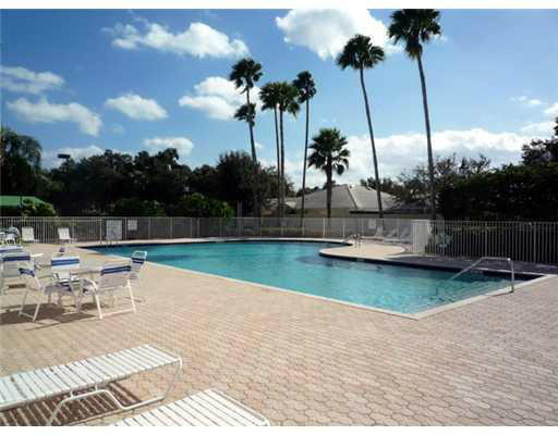 8465 Beaconhill Road Palm Beach Gardens, FL 33410 - Photo 34 of 37 Garden Oaks Pool