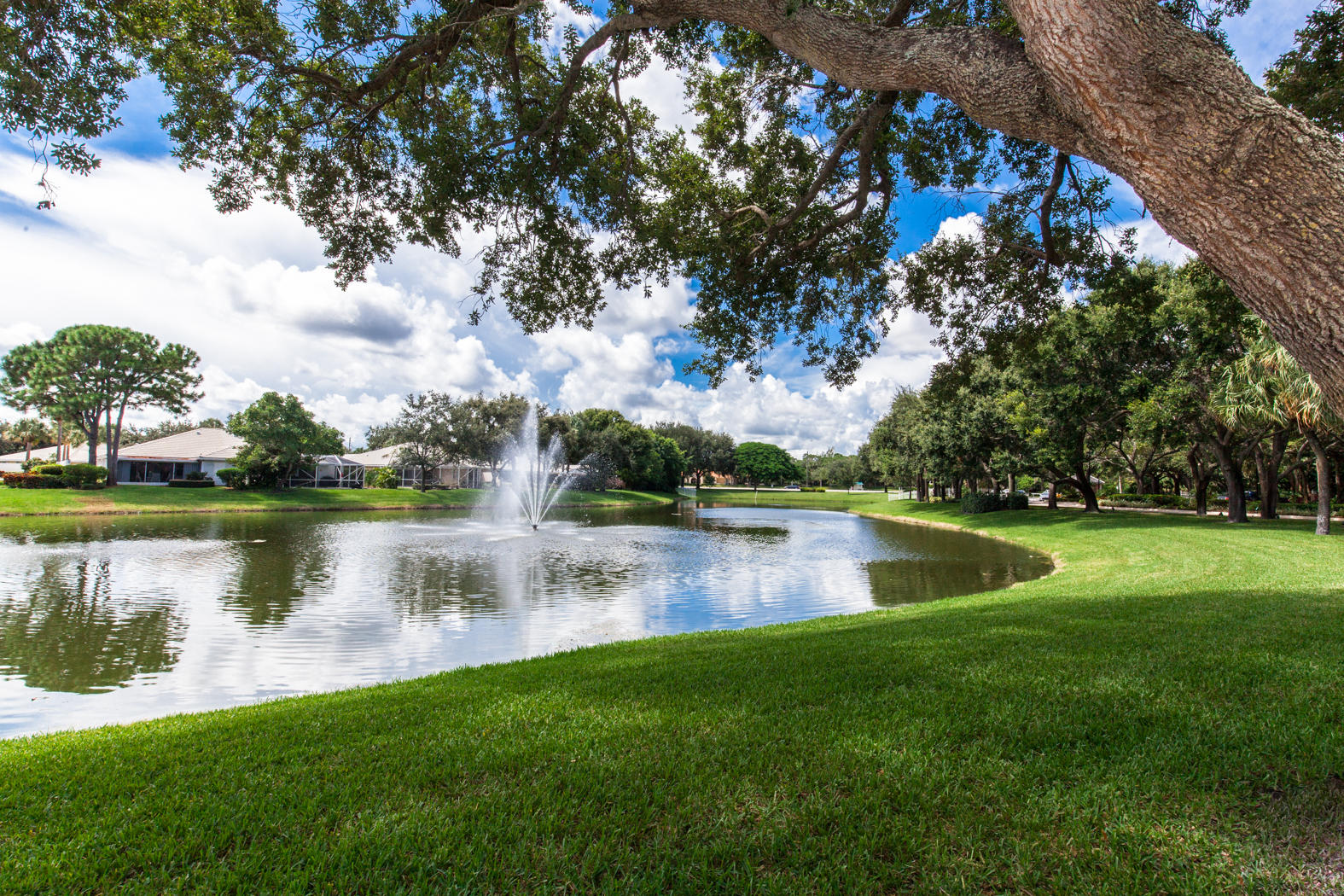 8465 Beaconhill Road Palm Beach Gardens, FL 33410 - Photo 4 of 37 8465 Beacon Hill Rd-531