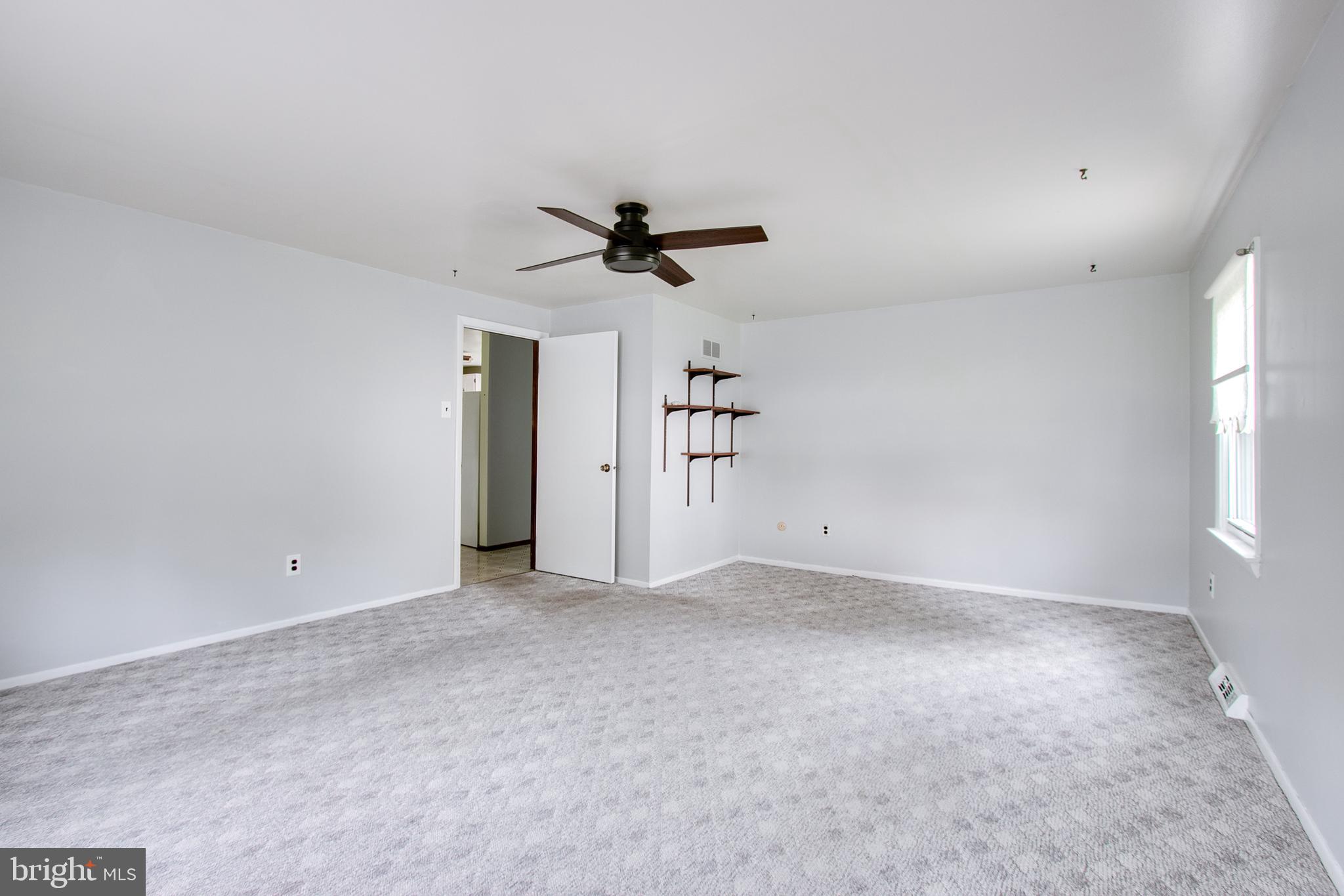 504 Tryens Road Aston, PA 19014 - Photo 16 of 34 family room