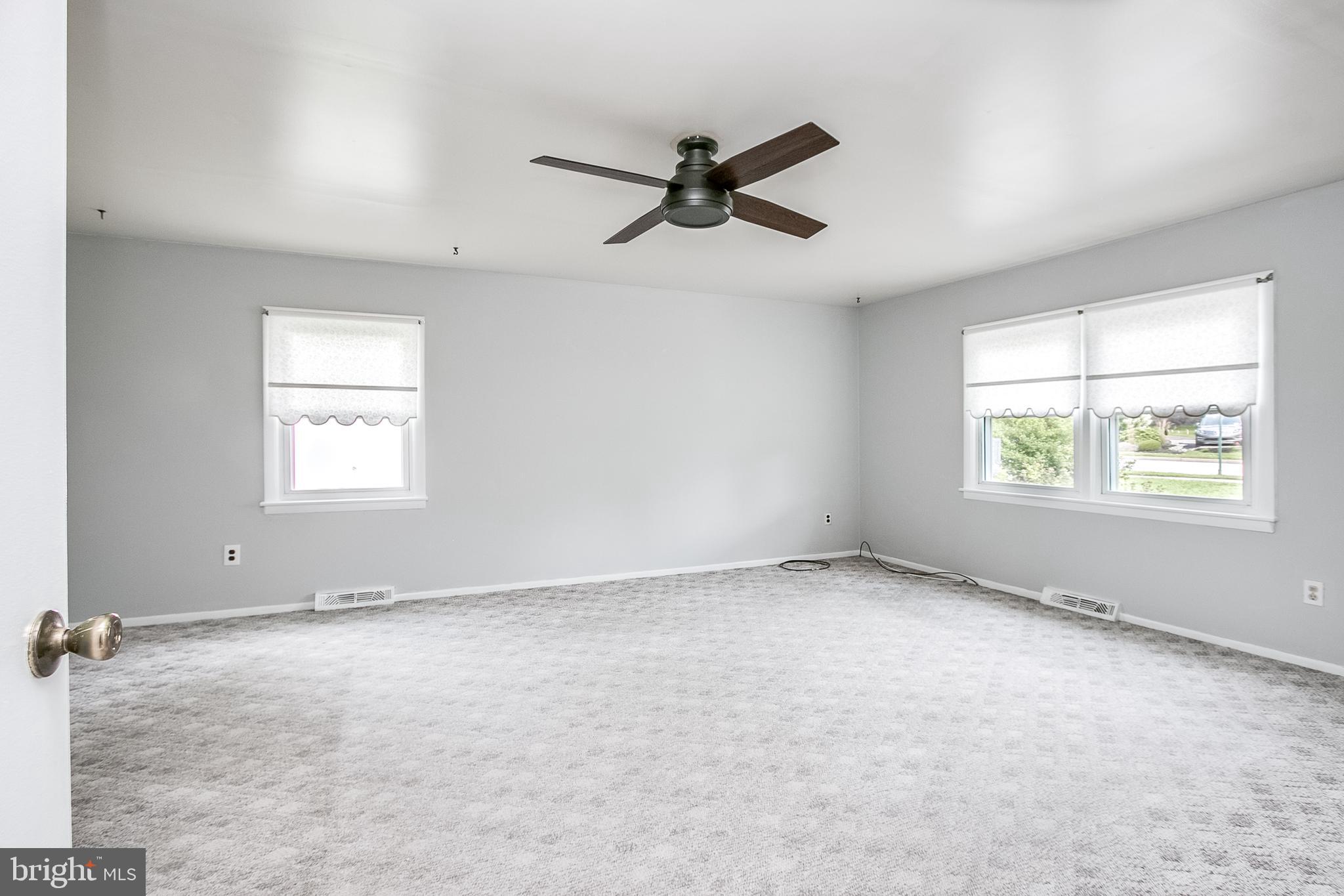 504 Tryens Road Aston, PA 19014 - Photo 17 of 34 family room