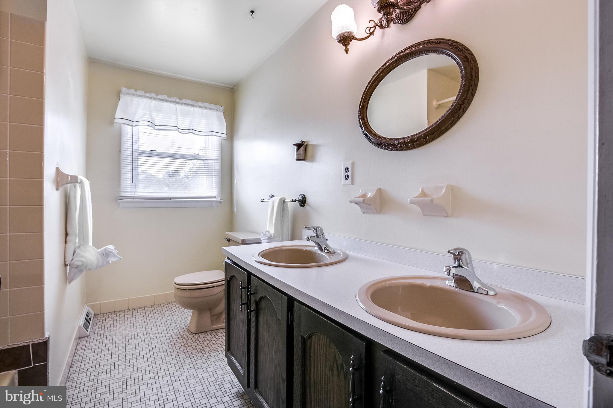 504 Tryens Road Aston, PA 19014 - Photo 20 of 34 full bath