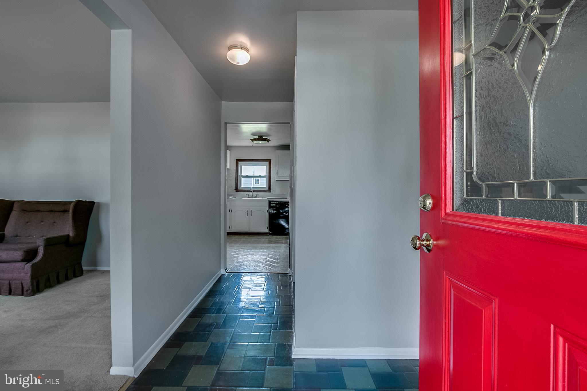 504 Tryens Road Aston, PA 19014 - Photo 4 of 34 foyer entry