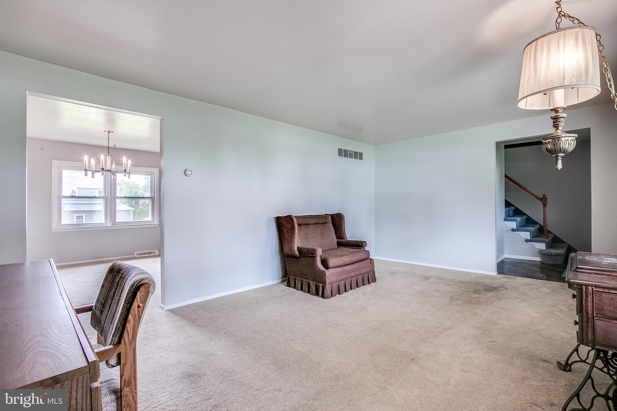504 Tryens Road Aston, PA 19014 - Photo 7 of 34 living room