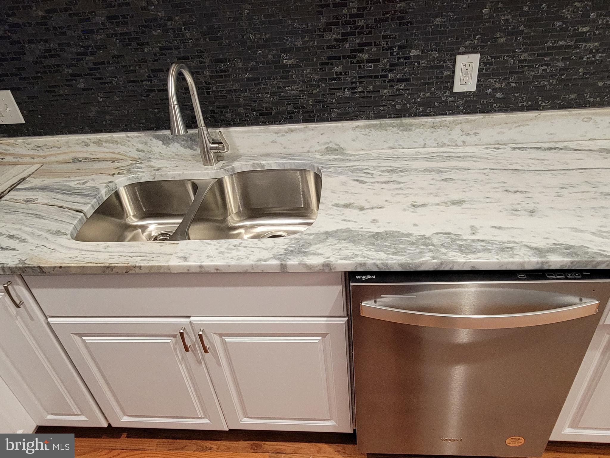 4714 Pimlico Road Baltimore, MD 21215 - Photo 4 of 24