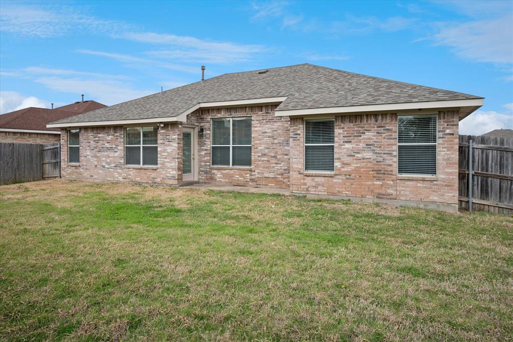 1012 Rio Verde Drive DeSoto, TX 75115 - Photo 14 of 14 Back yard