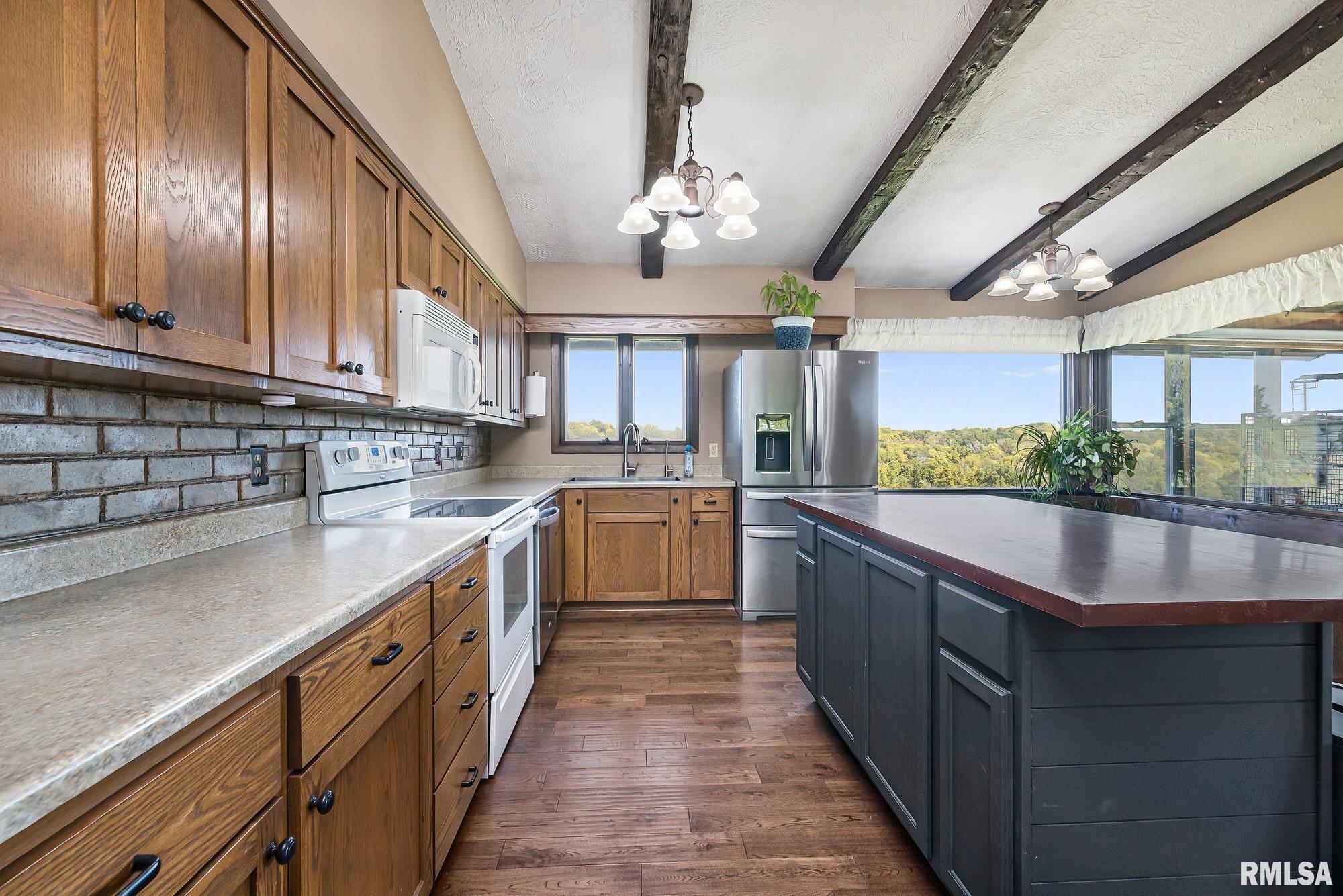 8444 Albany Road Erie, IL 61250 - Photo 12 of 37