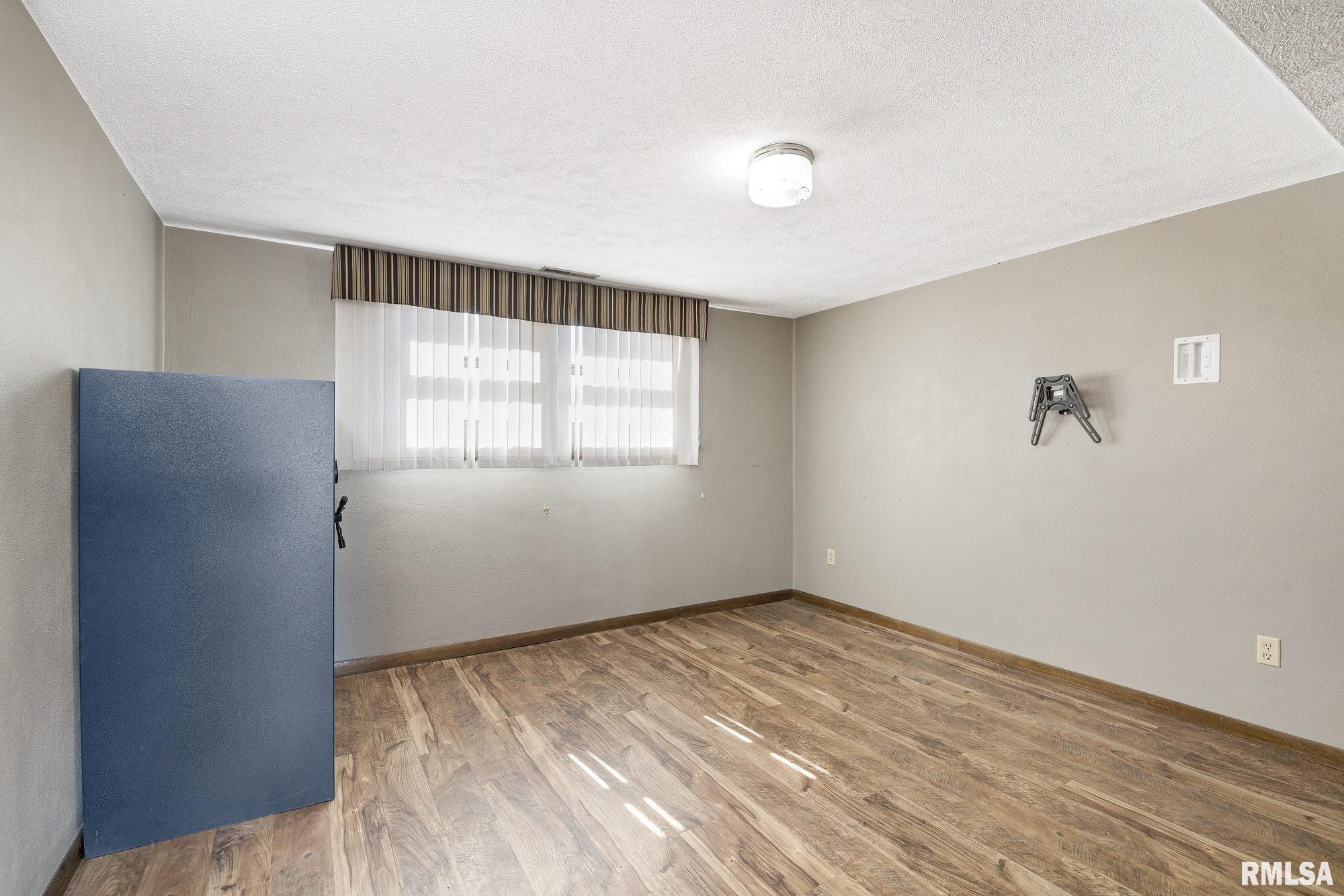8444 Albany Road Erie, IL 61250 - Photo 21 of 37