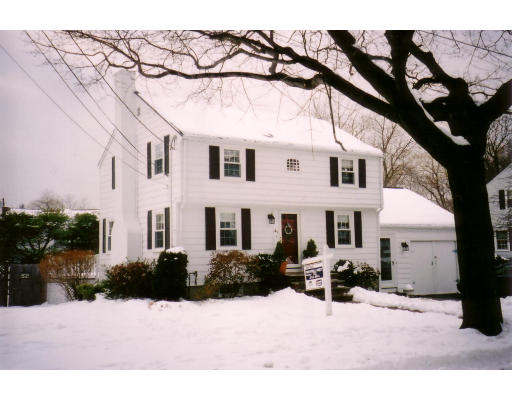 41 Elmcrest Road Wakefield, MA 01880 - Photo 1 of 5 a view of a house with a yard