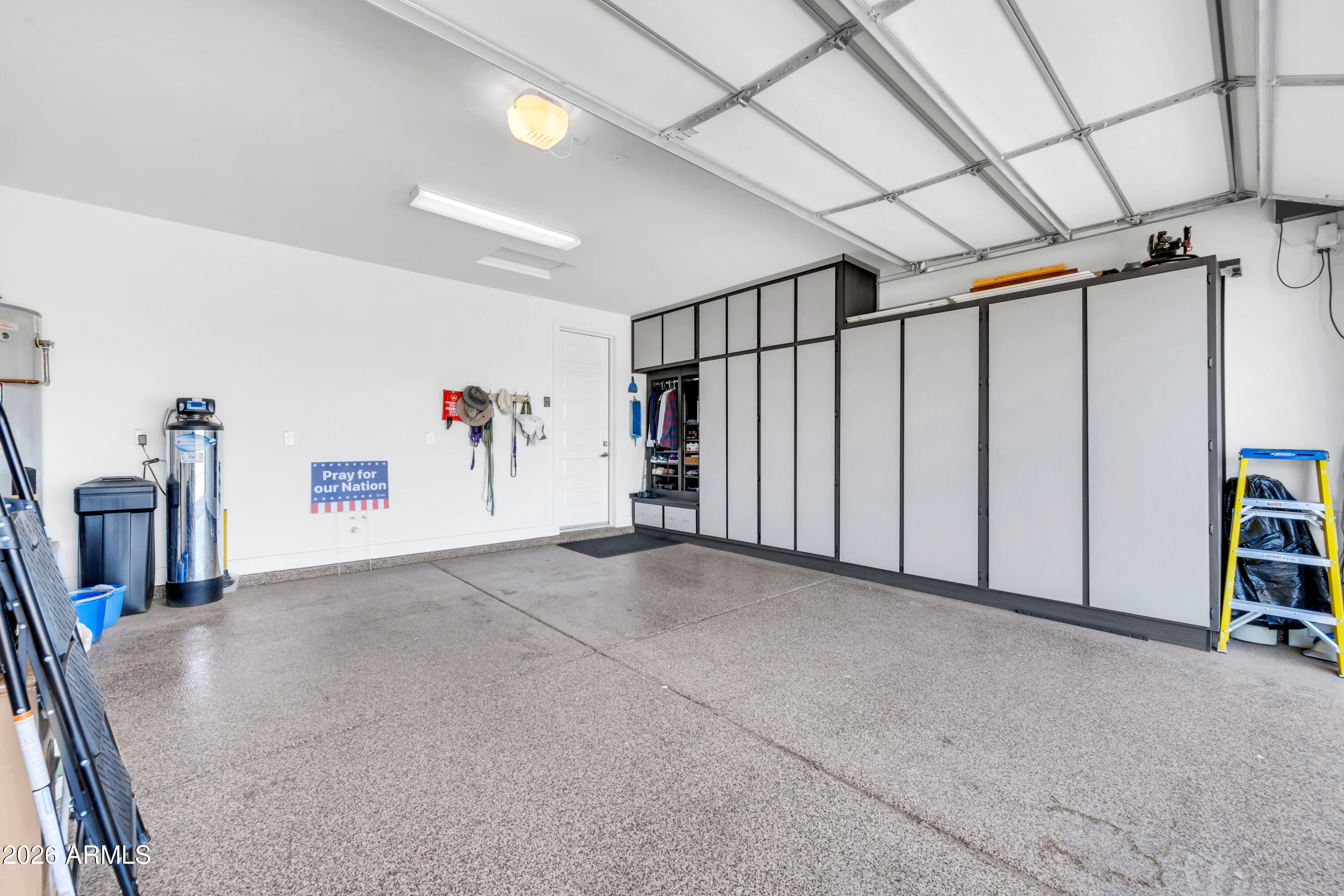 1867 East Gillcrest Road Gilbert, AZ 85298 - Photo 46 of 48 a view of a garage