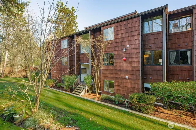 $420,000 | 2316 Northeast 89th Street, Unit 2316, Seattle, WA 98115