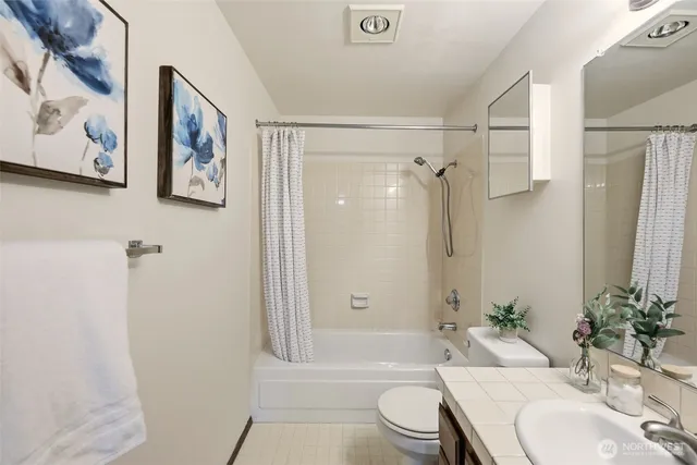 $420,000 | 2316 Northeast 89th Street, Unit 2316, Seattle, WA 98115