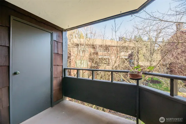 $420,000 | 2316 Northeast 89th Street, Unit 2316, Seattle, WA 98115