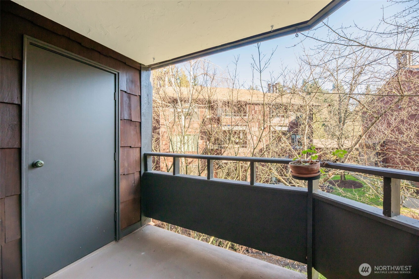 2316 Northeast 89th Street, Unit 2316 Seattle, WA 98115 - Photo 29 of 38