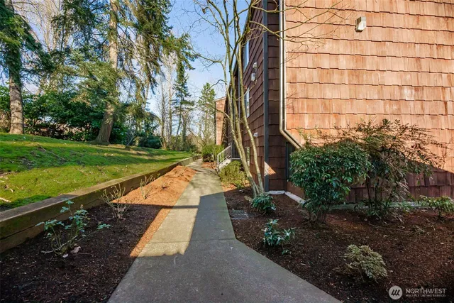 $420,000 | 2316 Northeast 89th Street, Unit 2316, Seattle, WA 98115