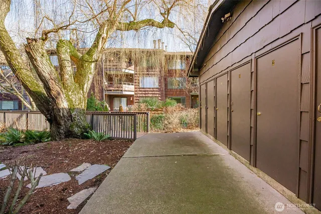 $420,000 | 2316 Northeast 89th Street, Unit 2316, Seattle, WA 98115