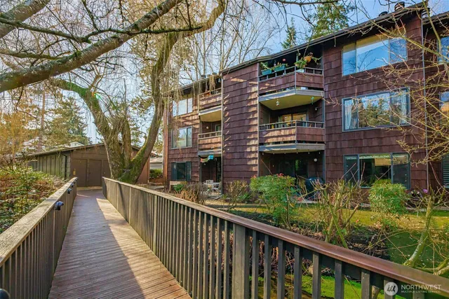 $420,000 | 2316 Northeast 89th Street, Unit 2316, Seattle, WA 98115