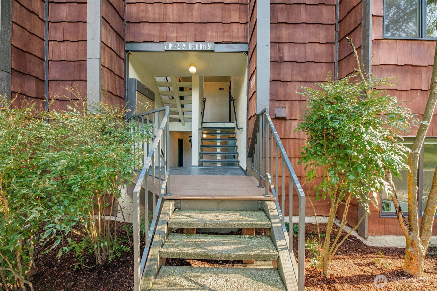 2316 Northeast 89th Street, Unit 2316 Seattle, WA 98115 - Photo 4 of 38