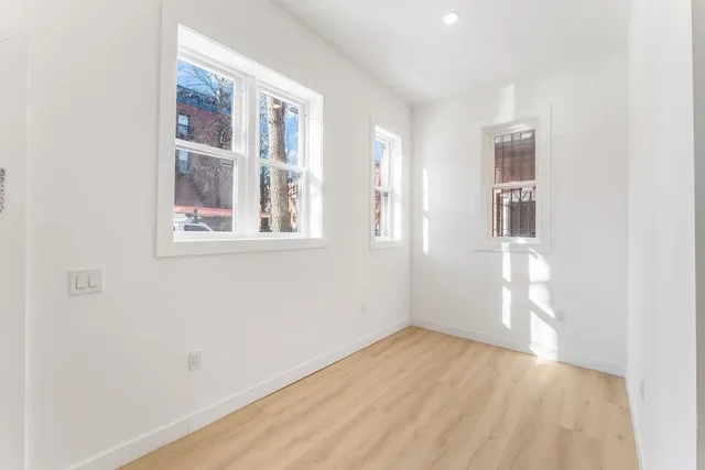 $2,361 | 306 Varick Street, Unit STUDIO, Jersey City, NJ 07302