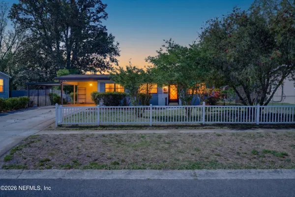 $215,000 | 7638 Crest Drive North, Jacksonville, FL 32221