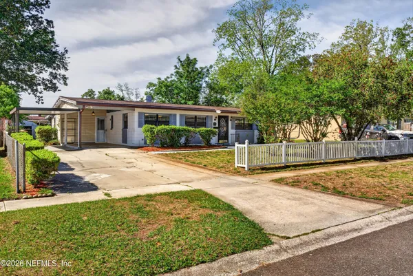 $215,000 | 7638 Crest Drive North, Jacksonville, FL 32221