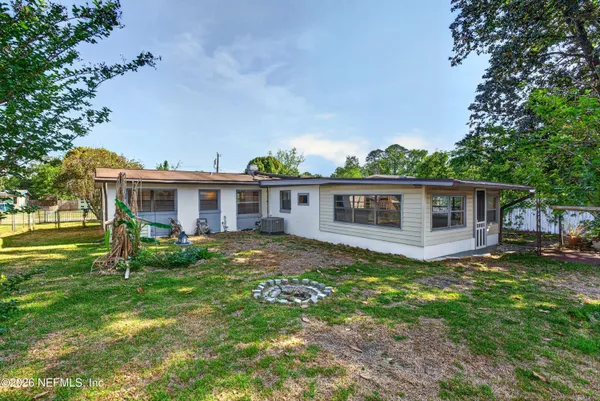 $215,000 | 7638 Crest Drive North, Jacksonville, FL 32221
