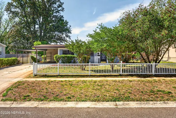 $215,000 | 7638 Crest Drive North, Jacksonville, FL 32221