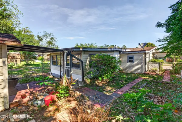 $215,000 | 7638 Crest Drive North, Jacksonville, FL 32221