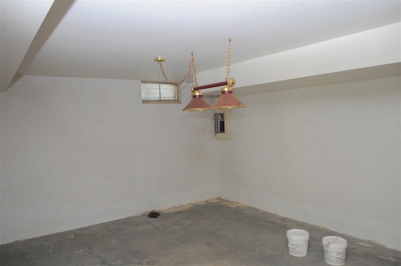 7500 Johnson Flushing, MI 48433 - Photo 16 of 42 31390656-15.JPG