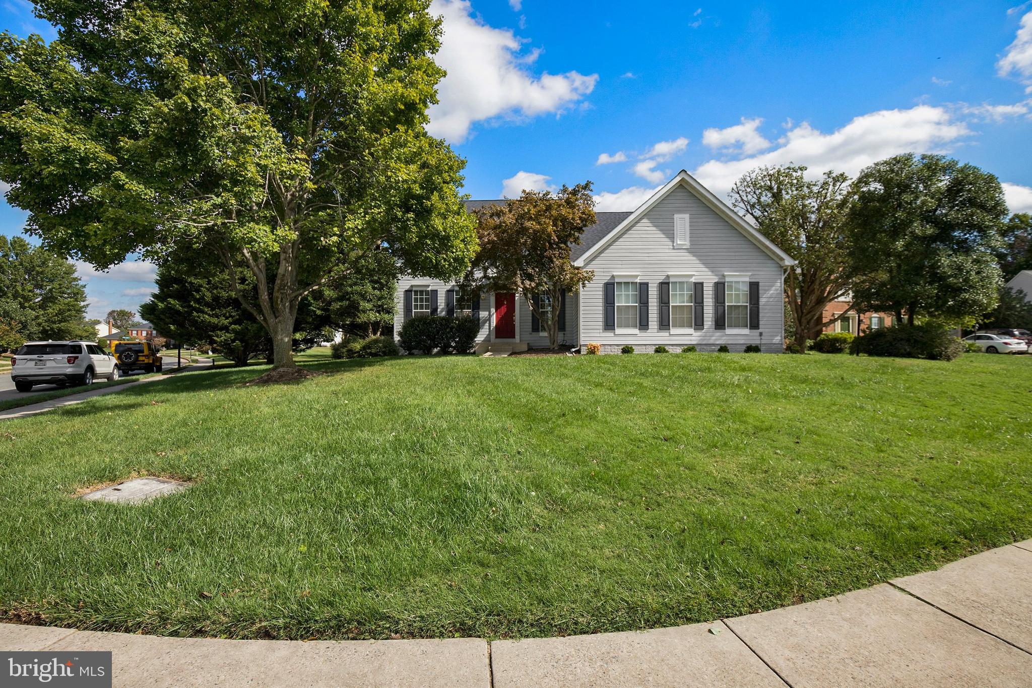 12806 Old Club Lane Reston, VA 20191 - Photo 2 of 34 Gallery Image 2