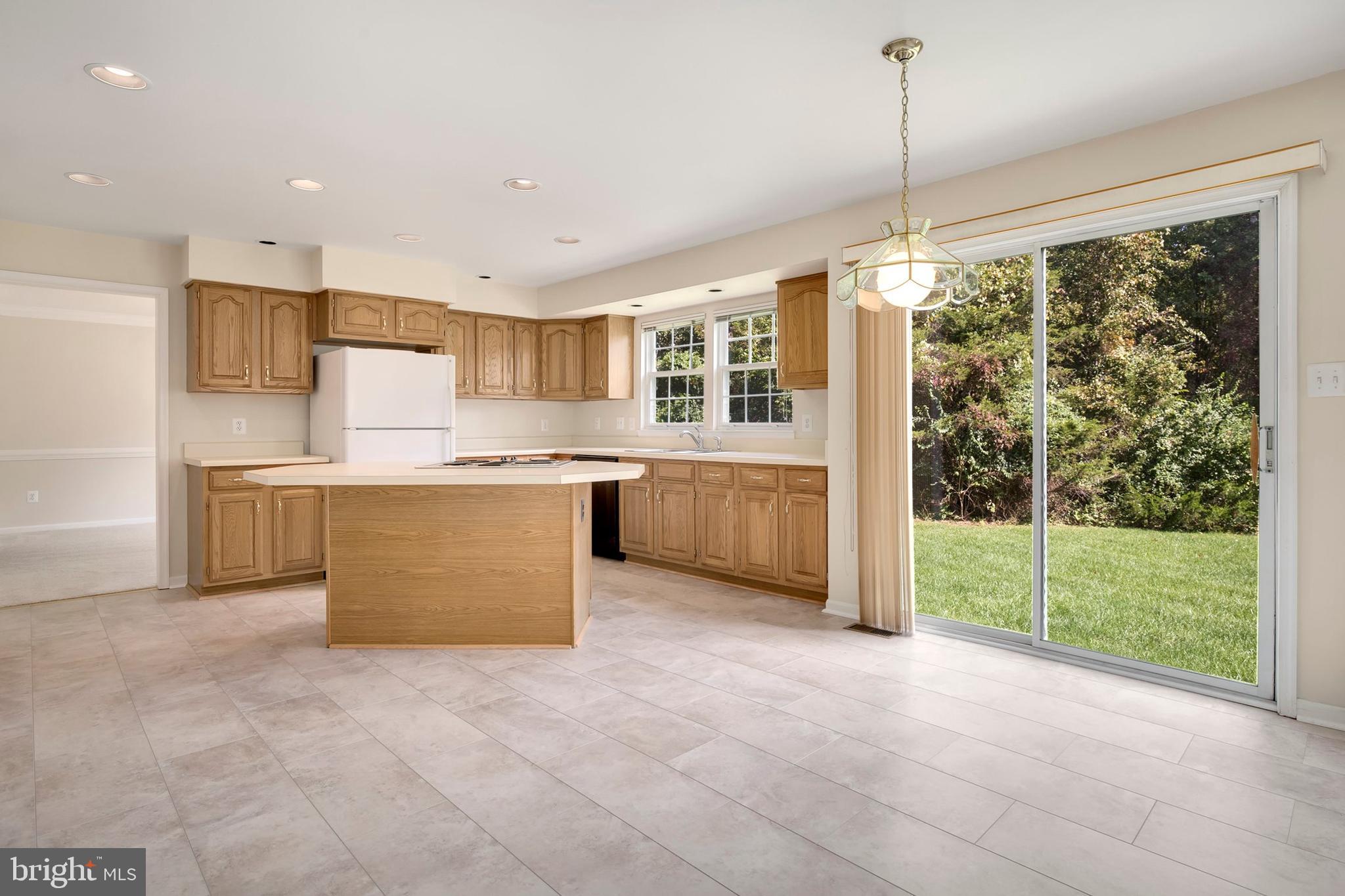 12806 Old Club Lane Reston, VA 20191 - Photo 16 of 34 Gallery Image 16