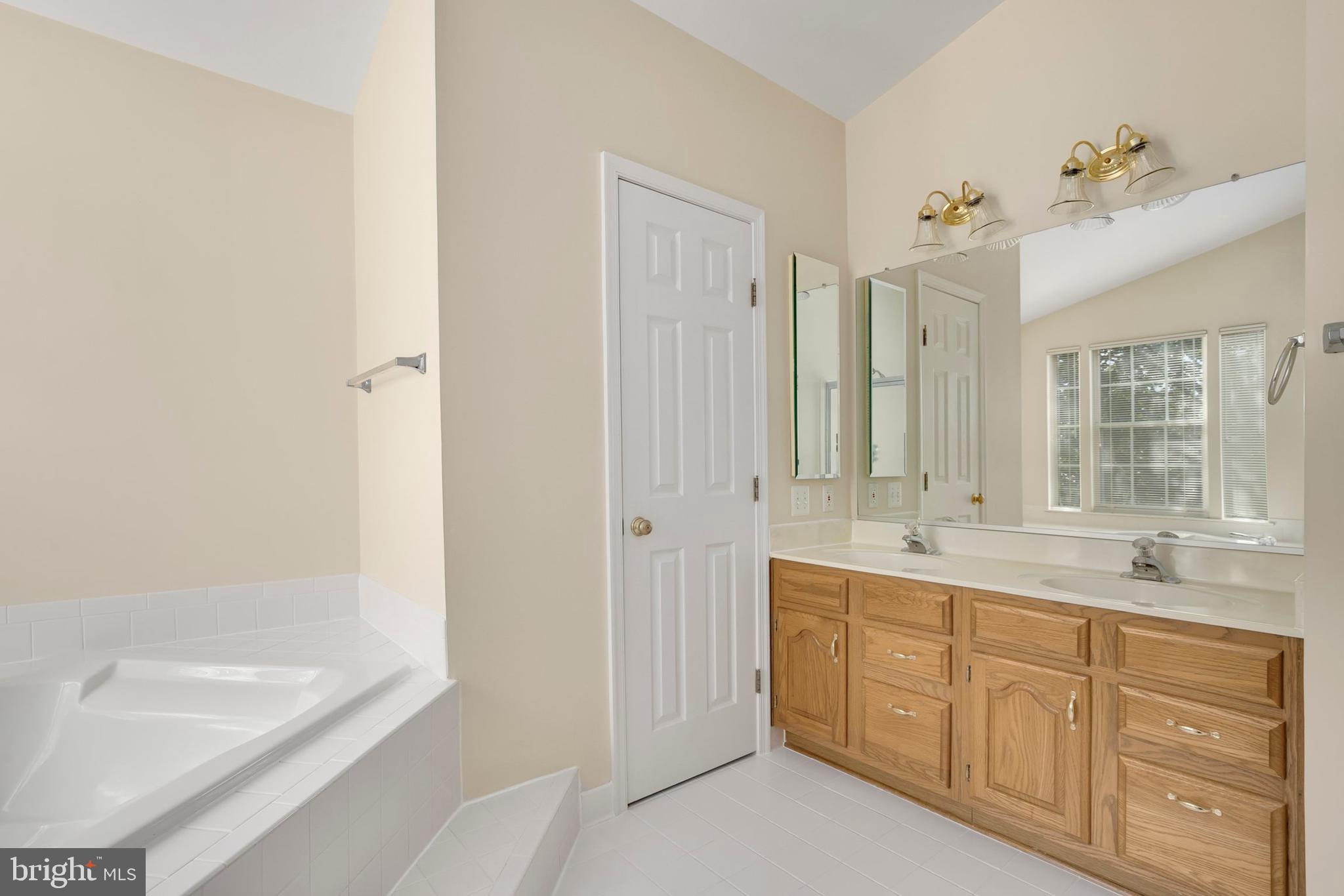 12806 Old Club Lane Reston, VA 20191 - Photo 25 of 34 Gallery Image 25