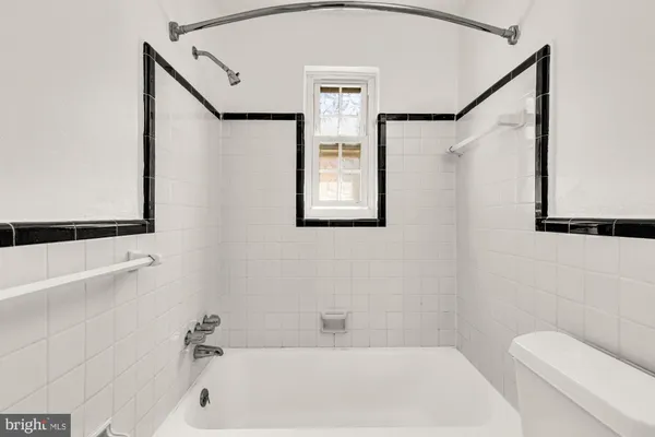 $289,000 | 1824 East-West Highway, Unit 1824, Silver Spring, MD 20910