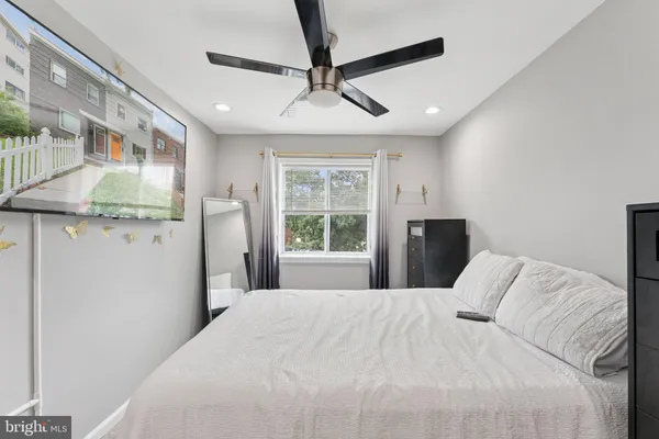 $429,999 | 1525 Morris Road Southeast, Washington, DC 20020