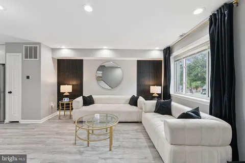 $429,999 | 1525 Morris Road Southeast, Washington, DC 20020